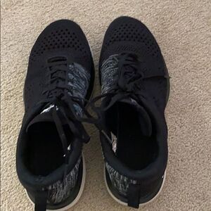Apl black size 7  